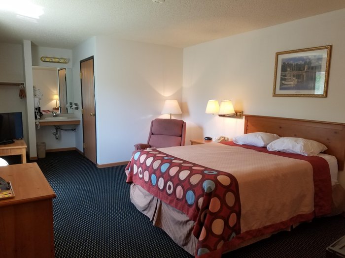 SUPER 8 BY WYNDHAM PHILLIPS - Updated 2024 Prices & Hotel Reviews (WI)