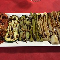 Parrillada de verduras y tabla de quesos