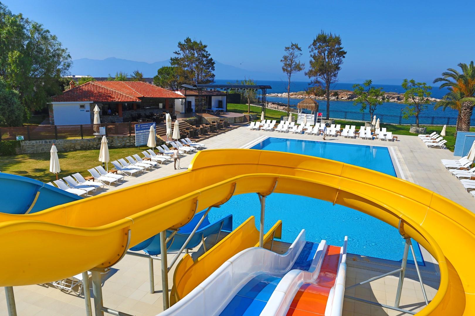 Hotel photo 20 of Le Bleu Hotel & Resort.