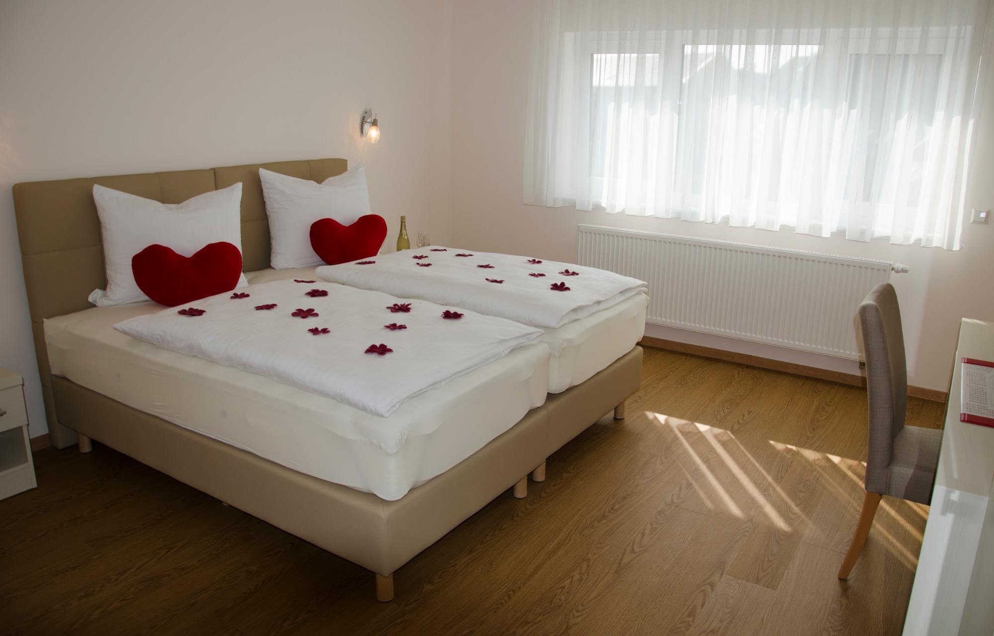 KRAICHGAUHOTEL - Updated 2022 Prices (Kraichtal, Germany)