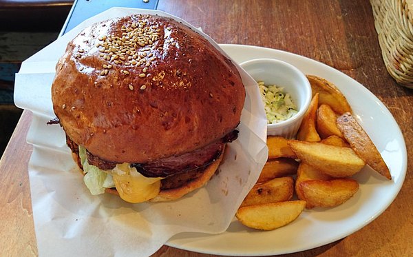 BURGER MANIA HIROO, Minato - Shibuya / Harajuku / Ebisu - Menu, Prices &  Restaurant Reviews - Tripadvisor