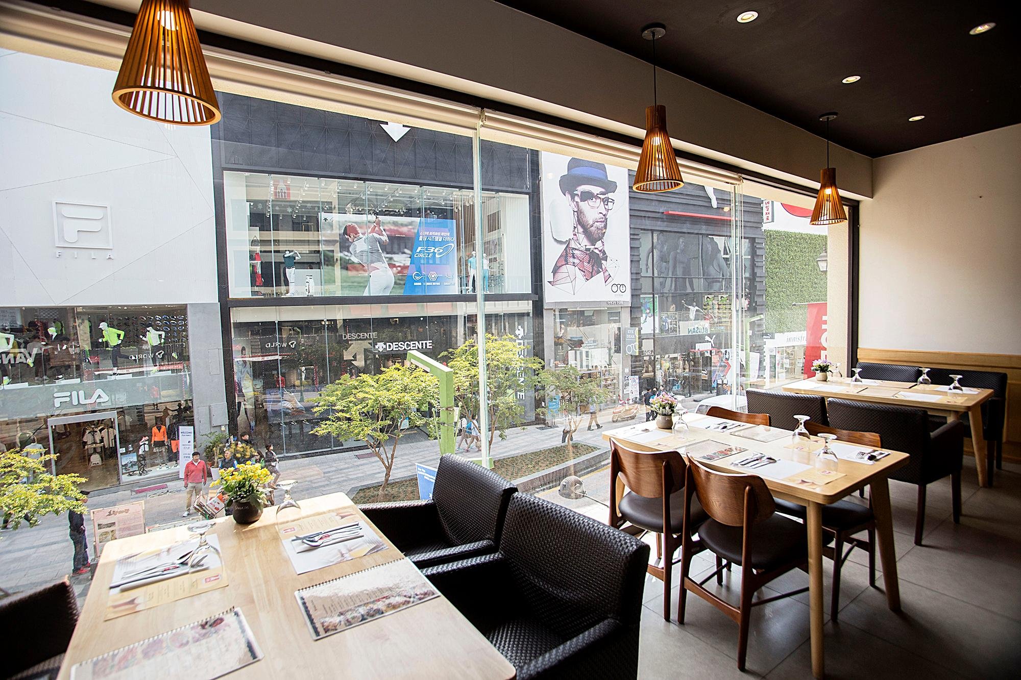 BOMBAY BRAU GWANGBOK, Busan - Restaurant Reviews, Photos & Phone Number - Tripadvisor