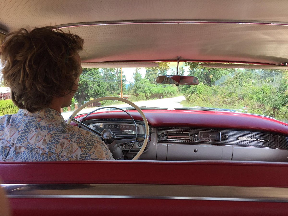 vintage car wine tours kelowna