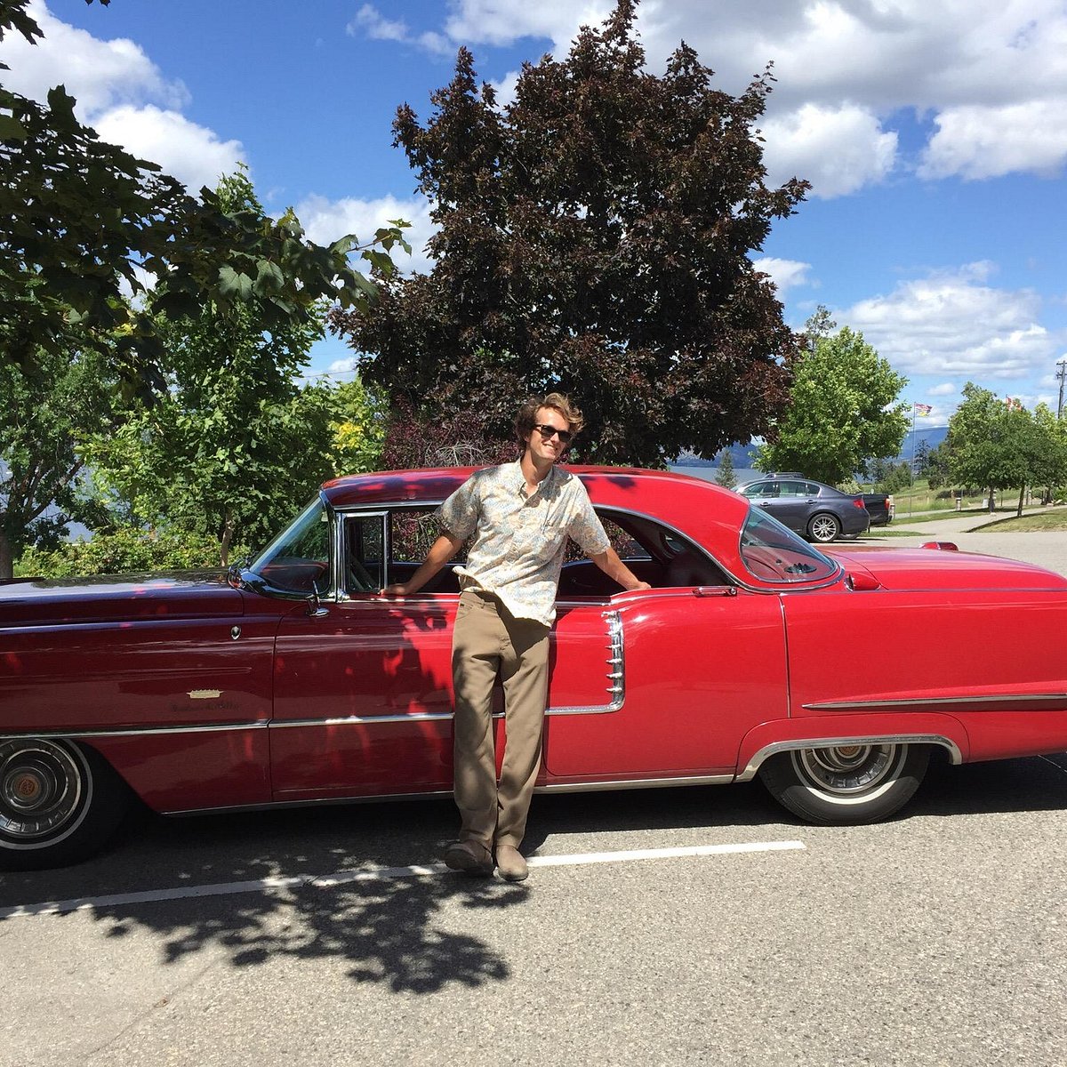 vintage car wine tours kelowna