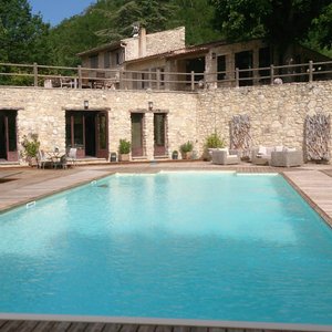 vue de l'appartement depuis la piscine