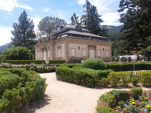 Alcalá y San Lorenzo de El Escorial dictan un bando que permite que el Ratón  Pérez visite a los niños