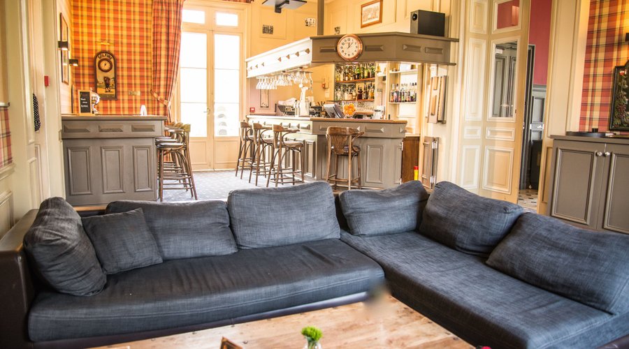 Le Bar