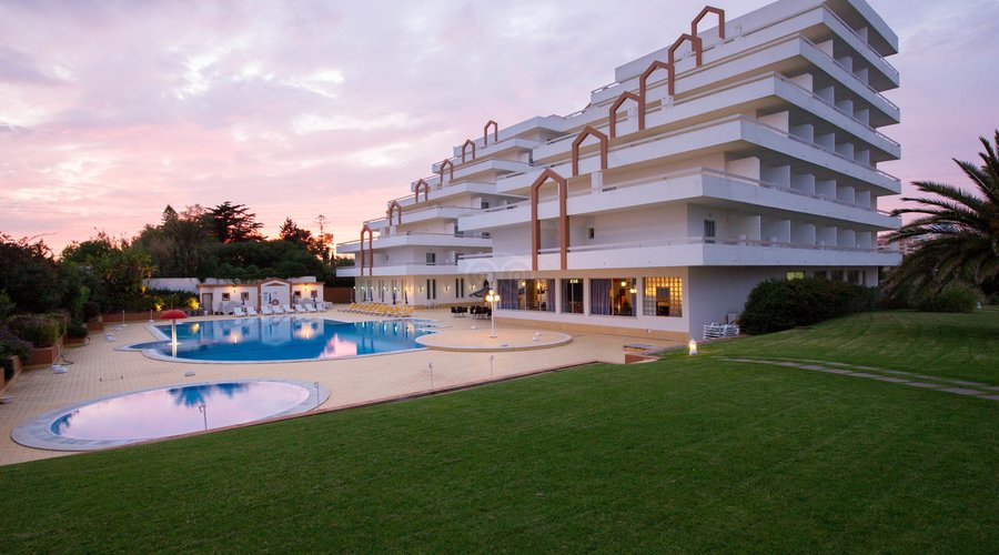 The Hotel Luar