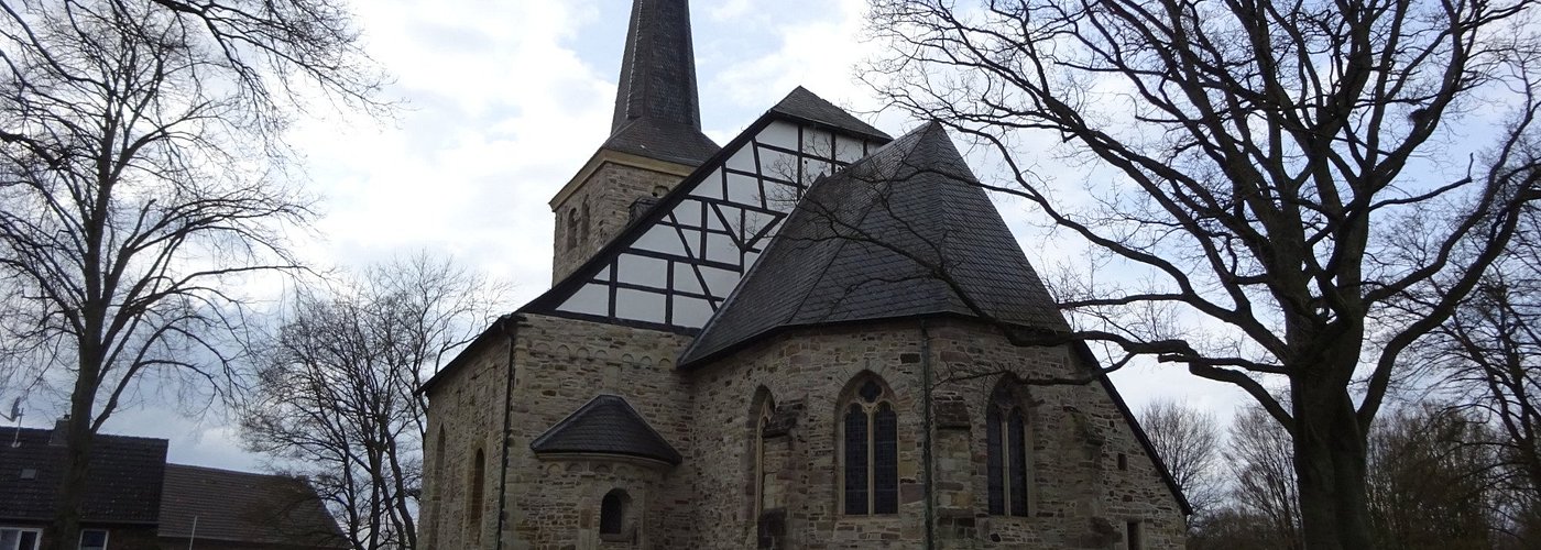 Kulturdenkmal Dorfkirche - Gräfin Imma zu Stiepels Erbe