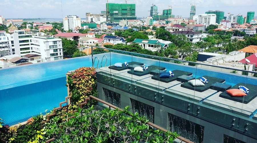 aquarius transparency pool