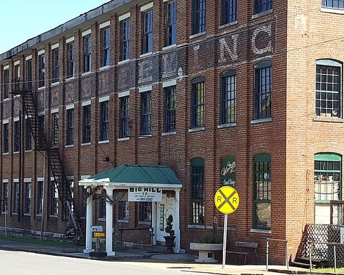 Consignment shops booming in Tuscaloosa