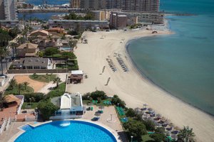 Pool und Strand