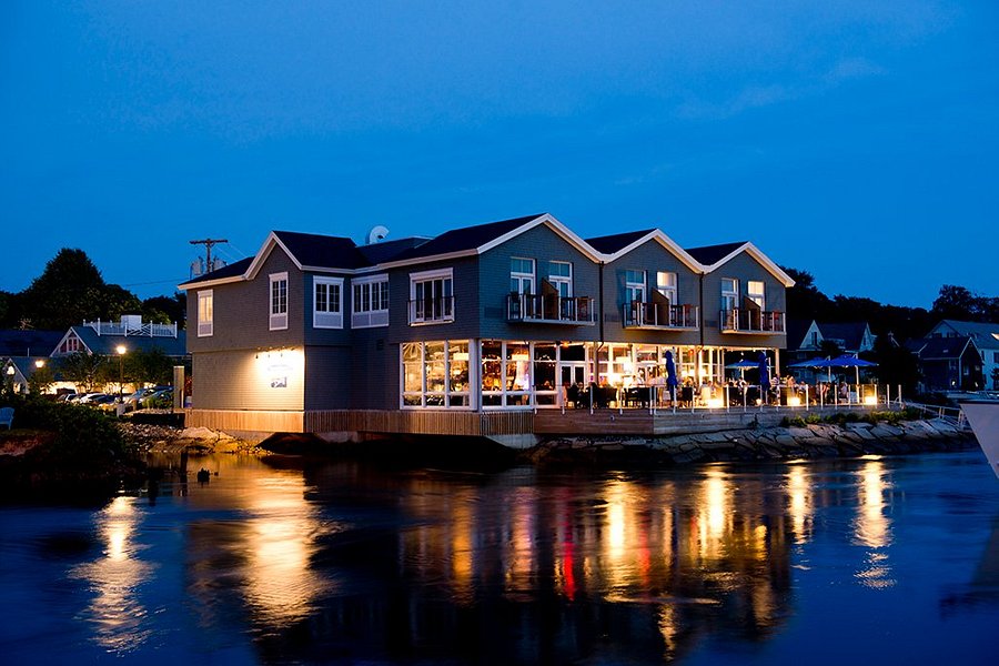 The Boathouse Waterfront Hotel Desde S 1206 Kennebunkport Me