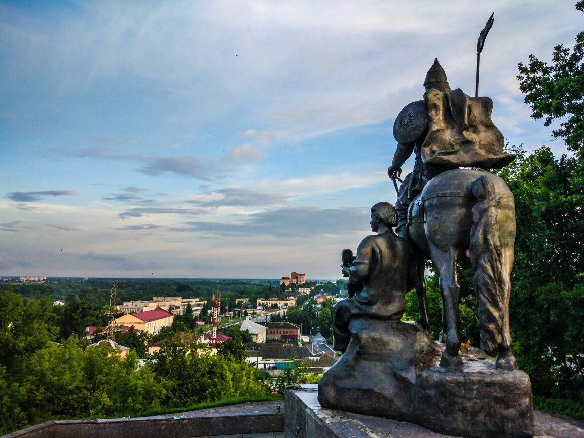 Брянские горы. Покровская гора Брянск. Мемориальный комплекс 