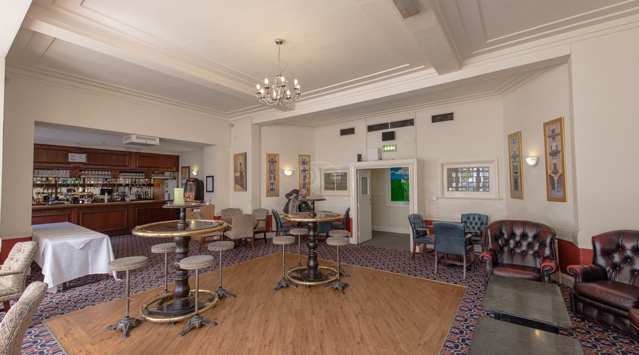 Lounge Bar at the Elstead Hotel