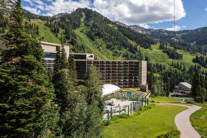 THE CLIFF LODGE - Updated 2023 Prices & Resort Reviews (Snowbird, Utah)