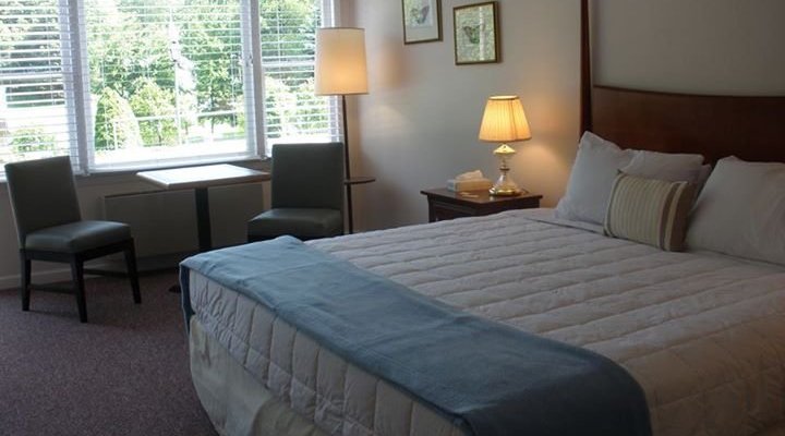 King updated room