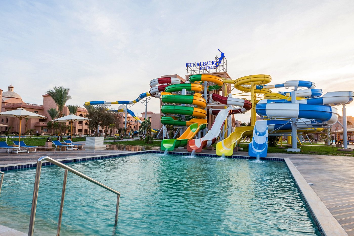 Pickalbatros aqua park 4 хургада. Albatros Aqua Park Hurghada 4. Египет,Хургада,Albatros Aqua Park Resort. Отель Beach Albatros Garden. Альбатрос аквапарк Гарден Резорт Хургада.