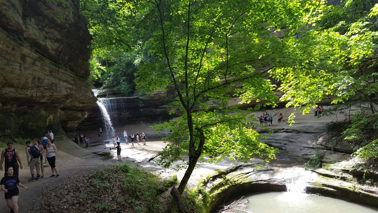 Starved rock hotsell state park hiking