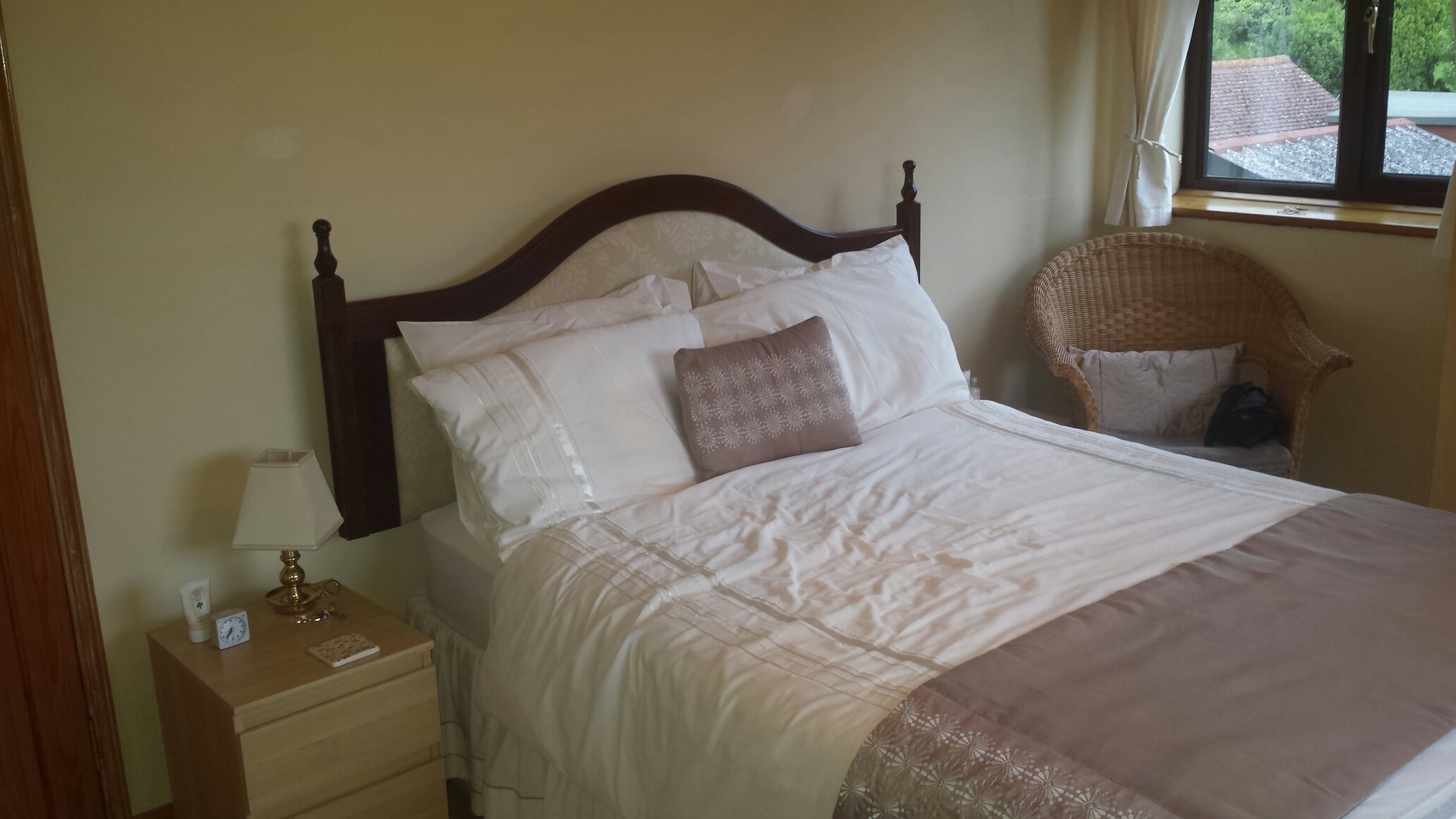 MEADOWSIDE: 2022 Prices & Reviews (Farningham, England) - Photos Of B&B ...