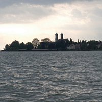 Blick auf die Schlosskirche Friedrichshafen