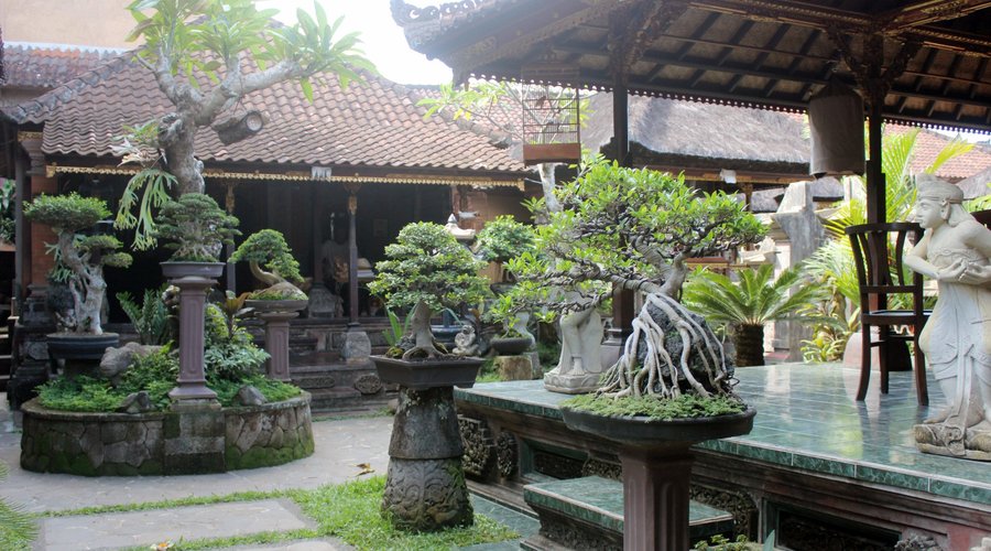 lingkungan kami yg menggunakan konsep rumah bali