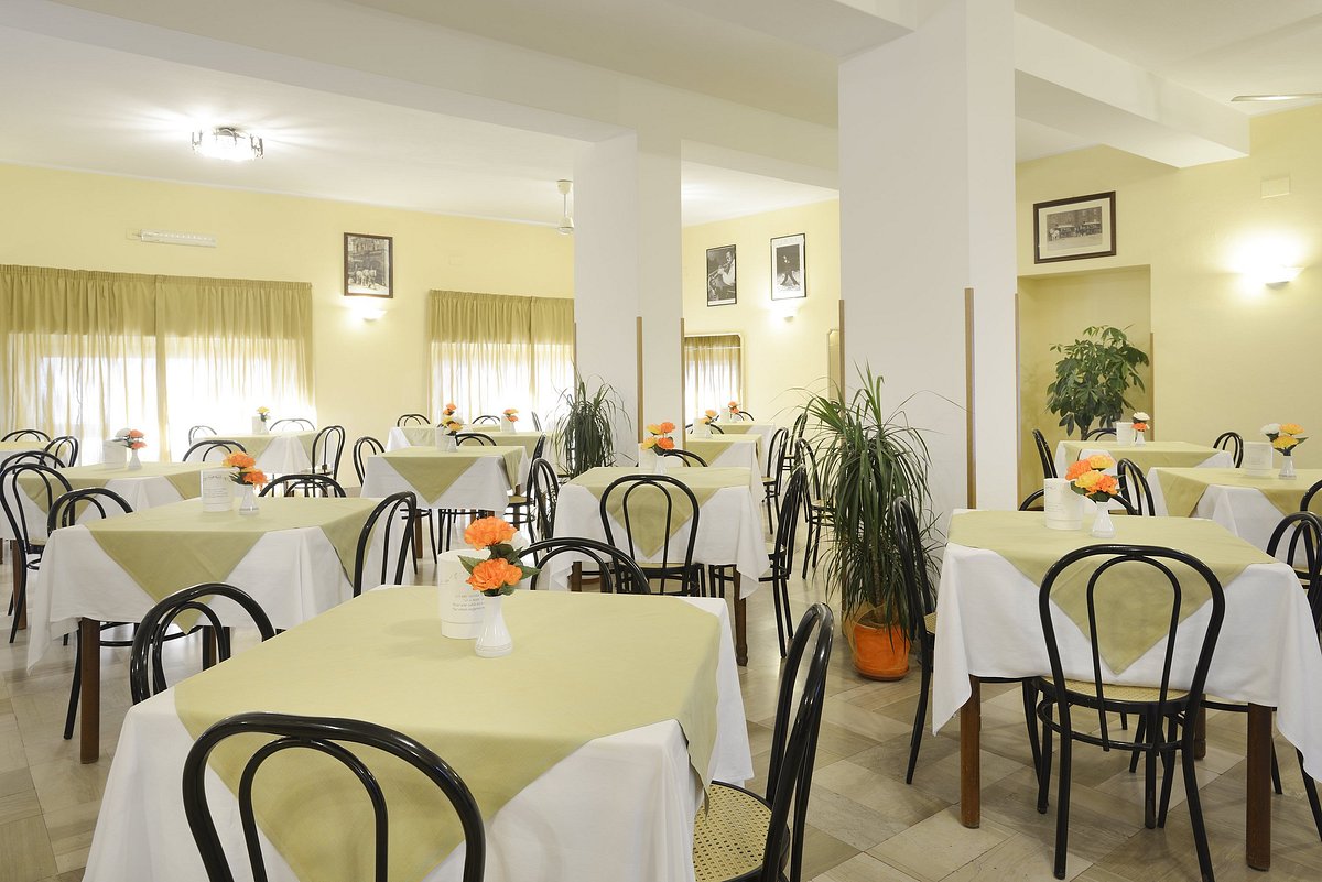 PARCHEGGIO PRIVATO A PAGAMENTO - Foto di Hotel Il Gabbiano, Sardegna -  Tripadvisor