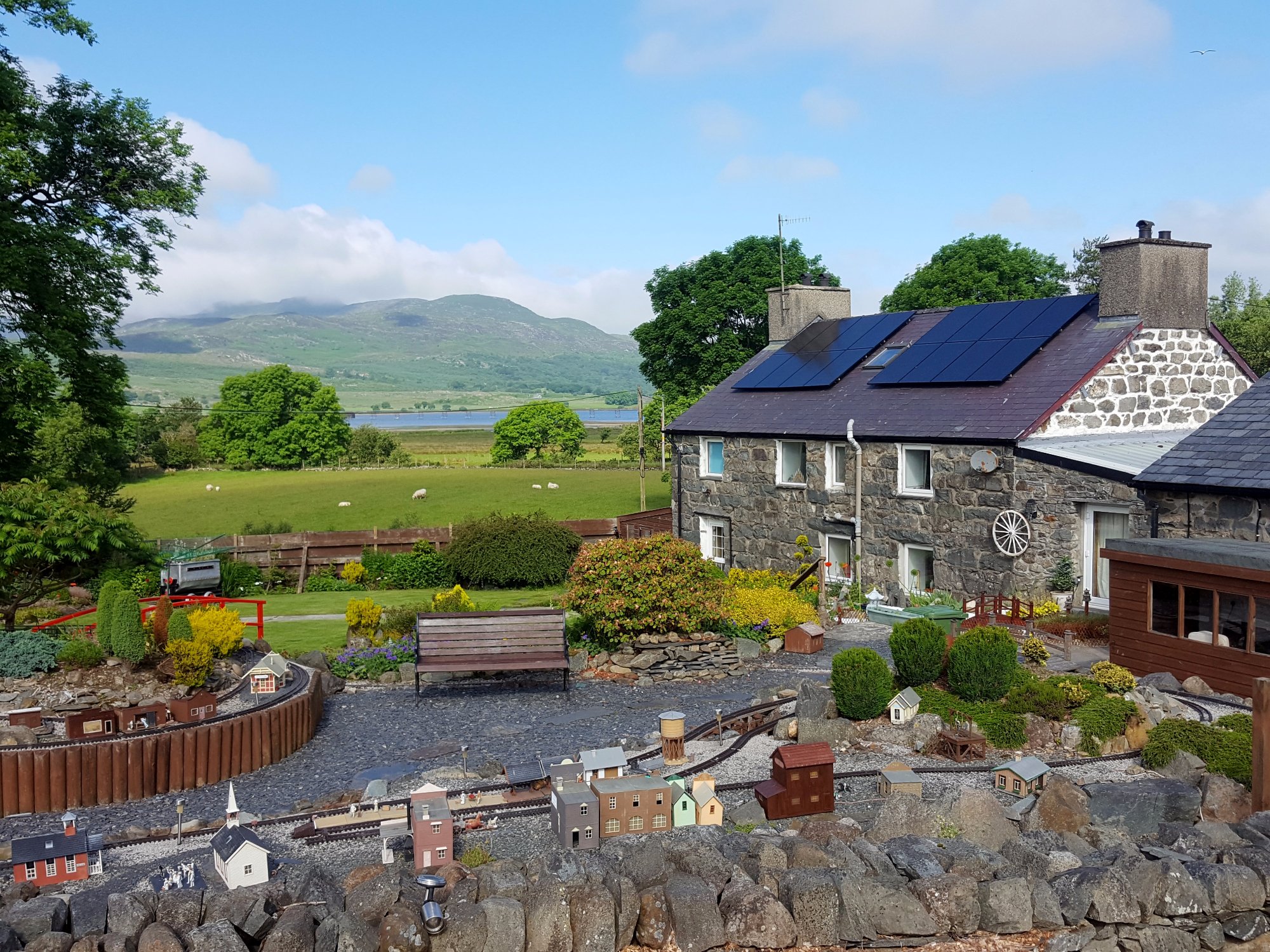 OLD MILL FARMHOUSE - Updated 2023 Prices & B&B Reviews (Trawsfynydd ...