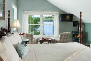 Room & Suite