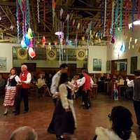 Dança típica