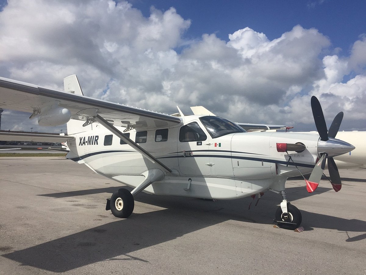 tours airplane cancun