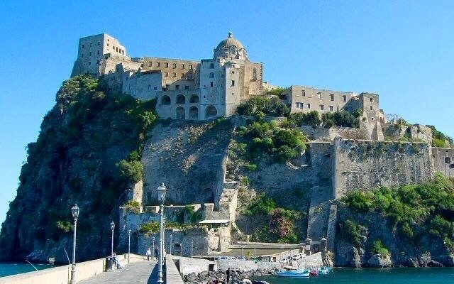 CASTELLO ARAGONESE: Tutto quello che c'è da sapere (2025)
