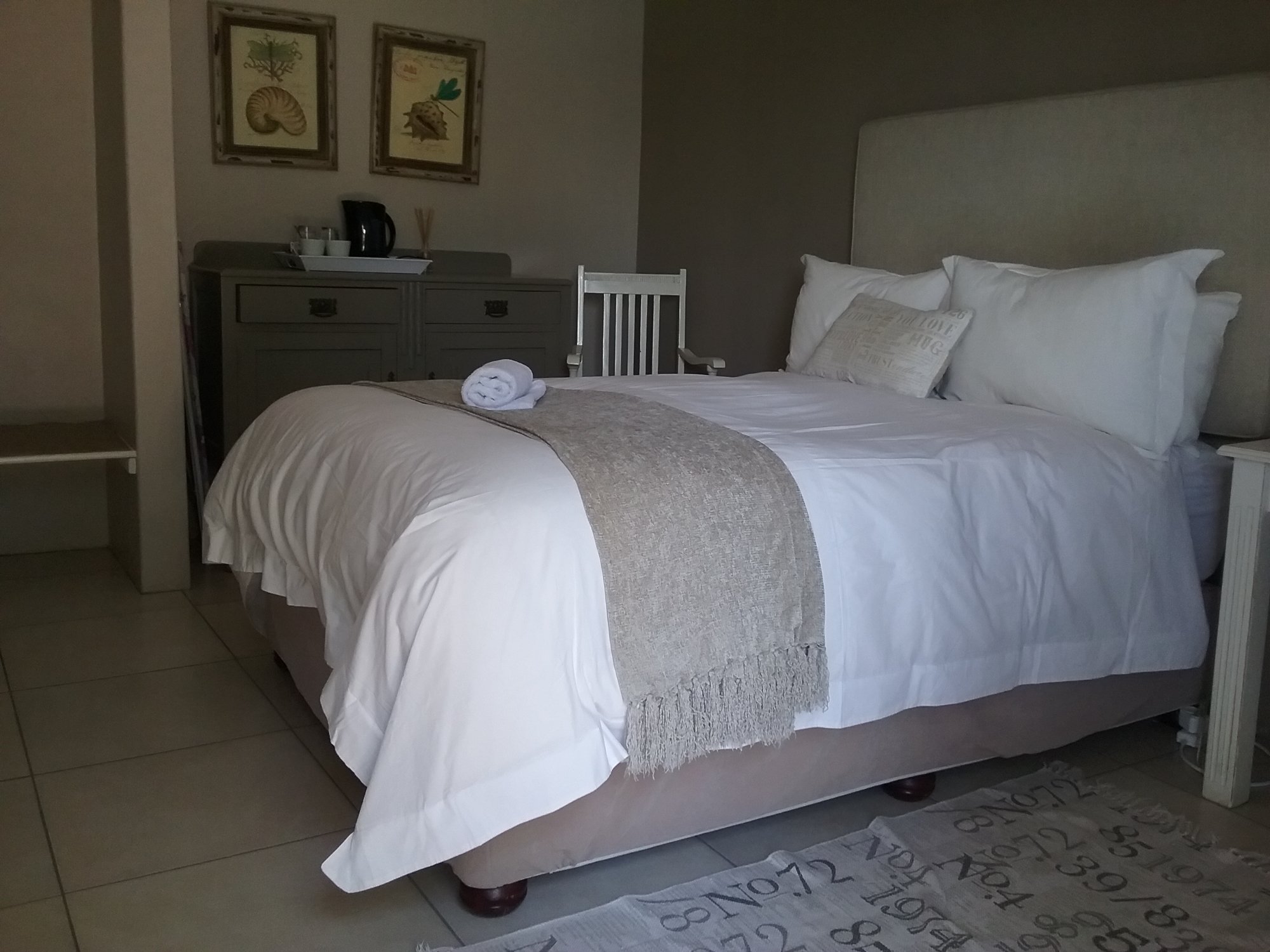 Hotel photo 4 of iLawu Guest Lodge.