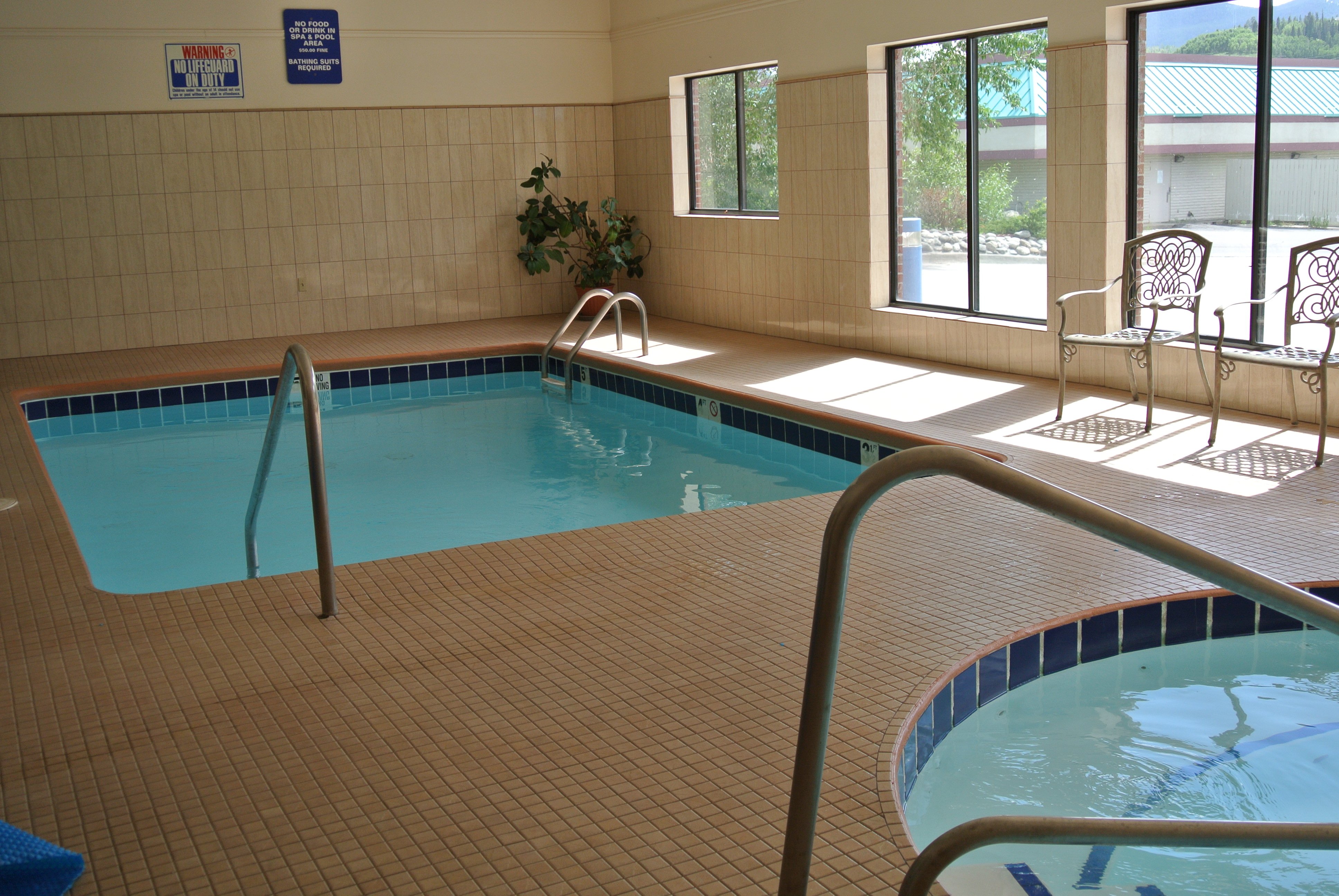 LUXURY INN SUITES Silverthorne CO Prezzi E Recensioni 2024   Pool And Hot Tub Area 