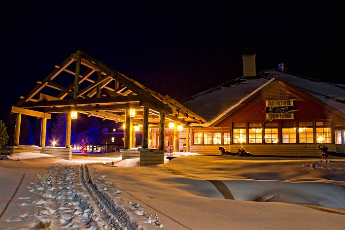 Old Faithful Snow Lodge - Review and Walk-through 