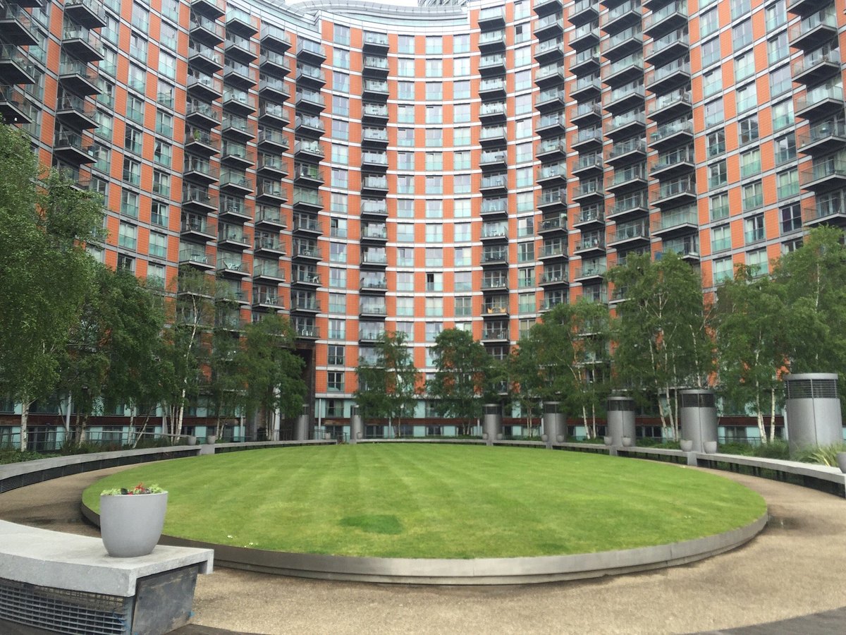 King place. London 1 Fairmont Ave. New Providence Wharf e14 9pa Block a Apt.104 Maria bort.