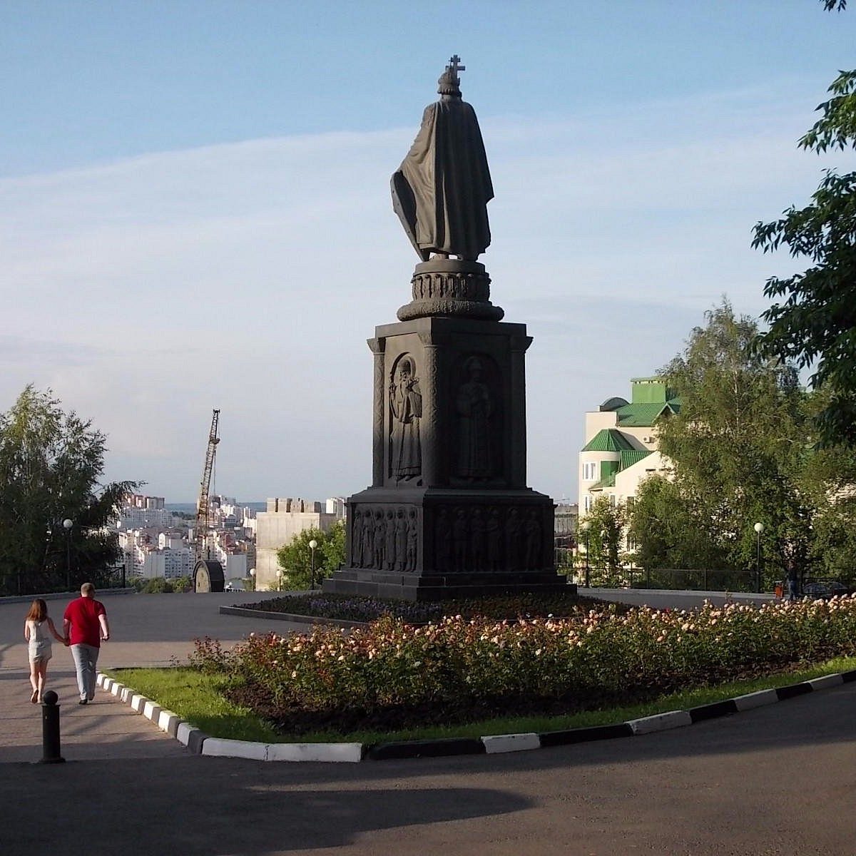 Памятник Владимиру великому (Белгород)
