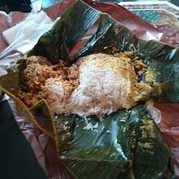 Lamprais (Lumprice), rice in 3 different veggies wrapped in bananas bread