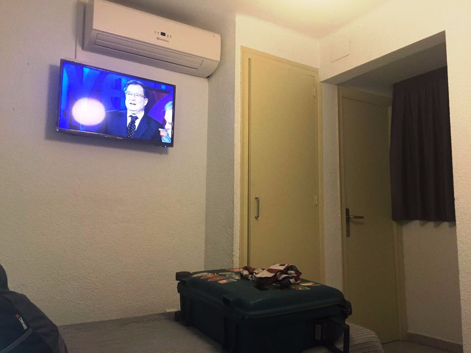 Hostal Ancora by null