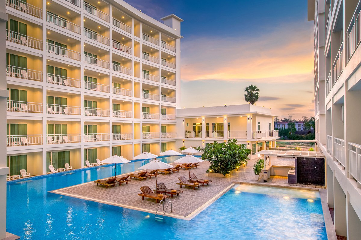‪Chanalai Hillside Resort, Karon Beach, Phuket‬، فندق في فوكيت