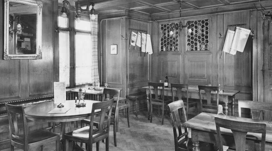Die Weinstube im Jahre 1938