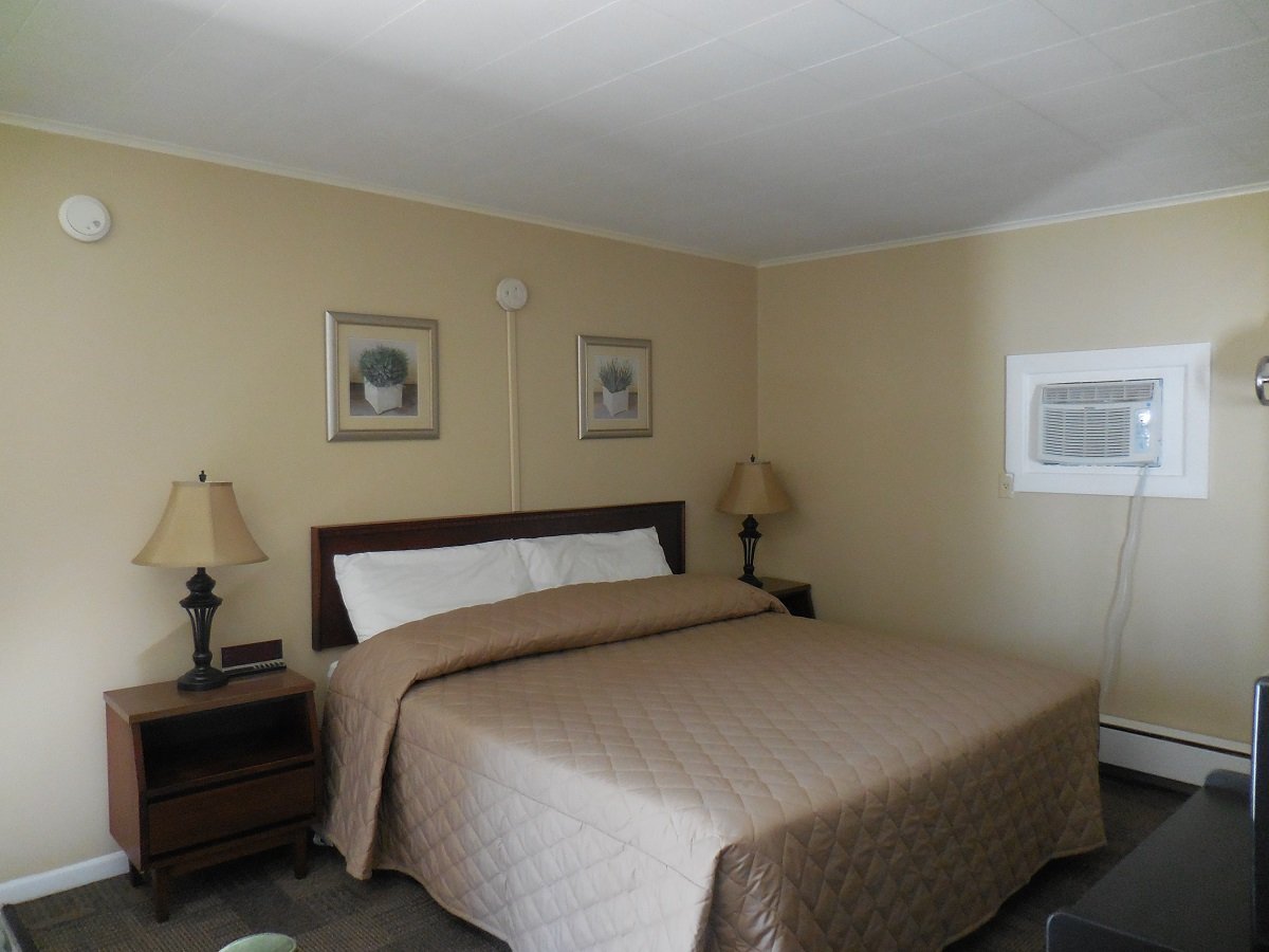 Lamplighter Motel Rooms Pictures Reviews Tripadvisor   King 