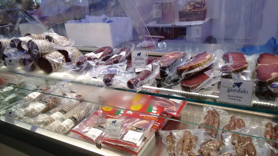 vitrine com produtos