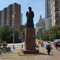 Kimlau Square