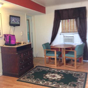 Queen bedroom