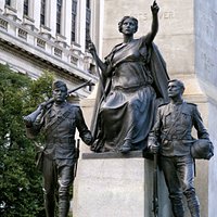 Statues at the base of the monument
