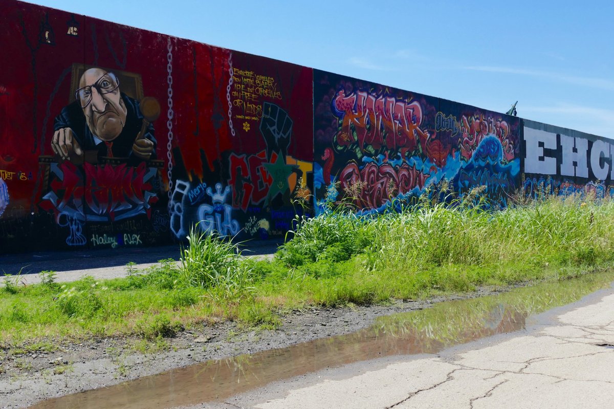 St. Louis Graffiti Wall (Saint Louis): All You Need to Know