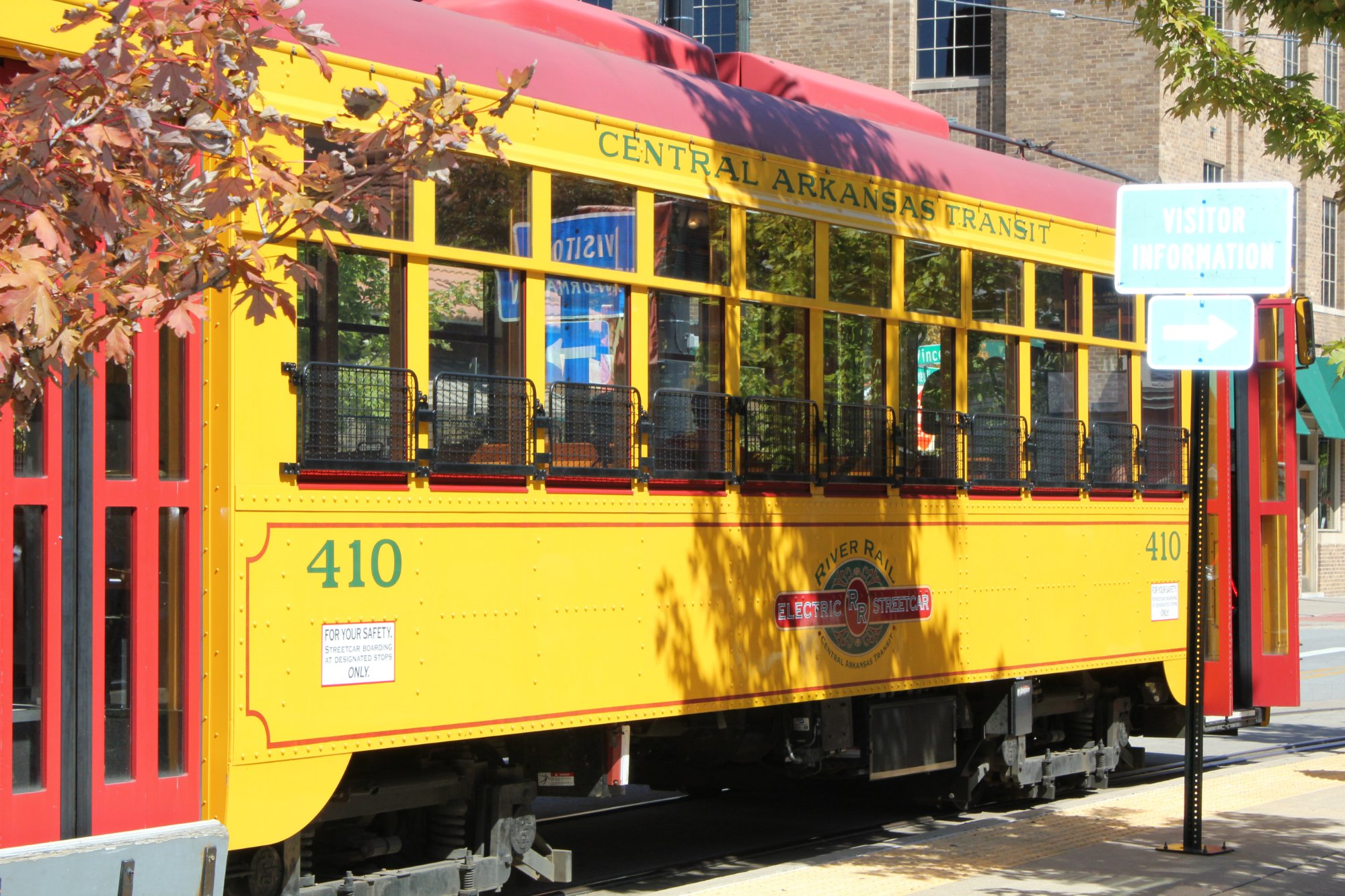 River Market District Little Rock 2023 Alles Wat U Moet Weten   Lr Trolley 