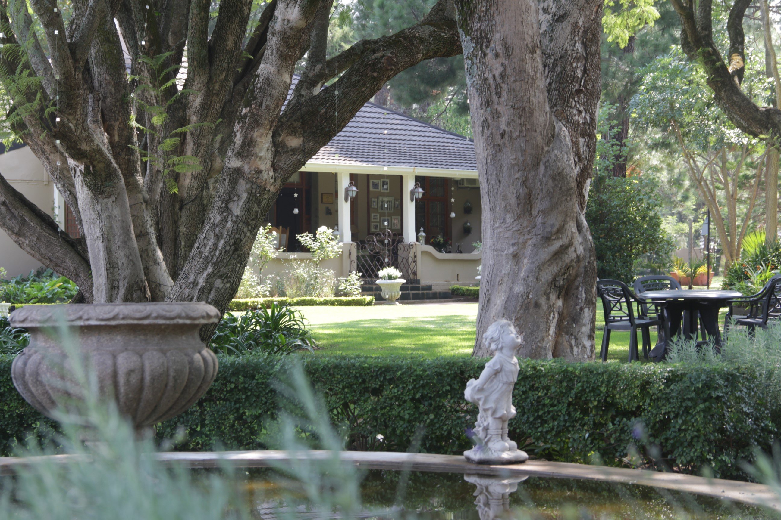 Hotel photo 1 of Farmhouse Lodge.