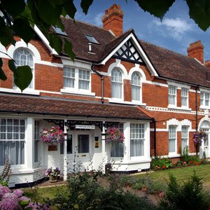 Glendower House - Front